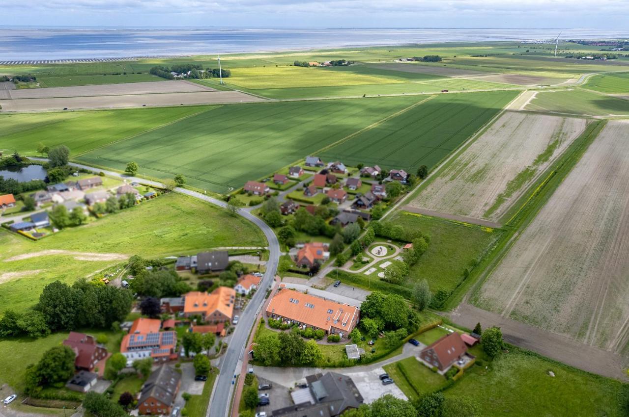 Gulfhof Butendiek - Ferienapartments Neuharlingersiel Exterior foto