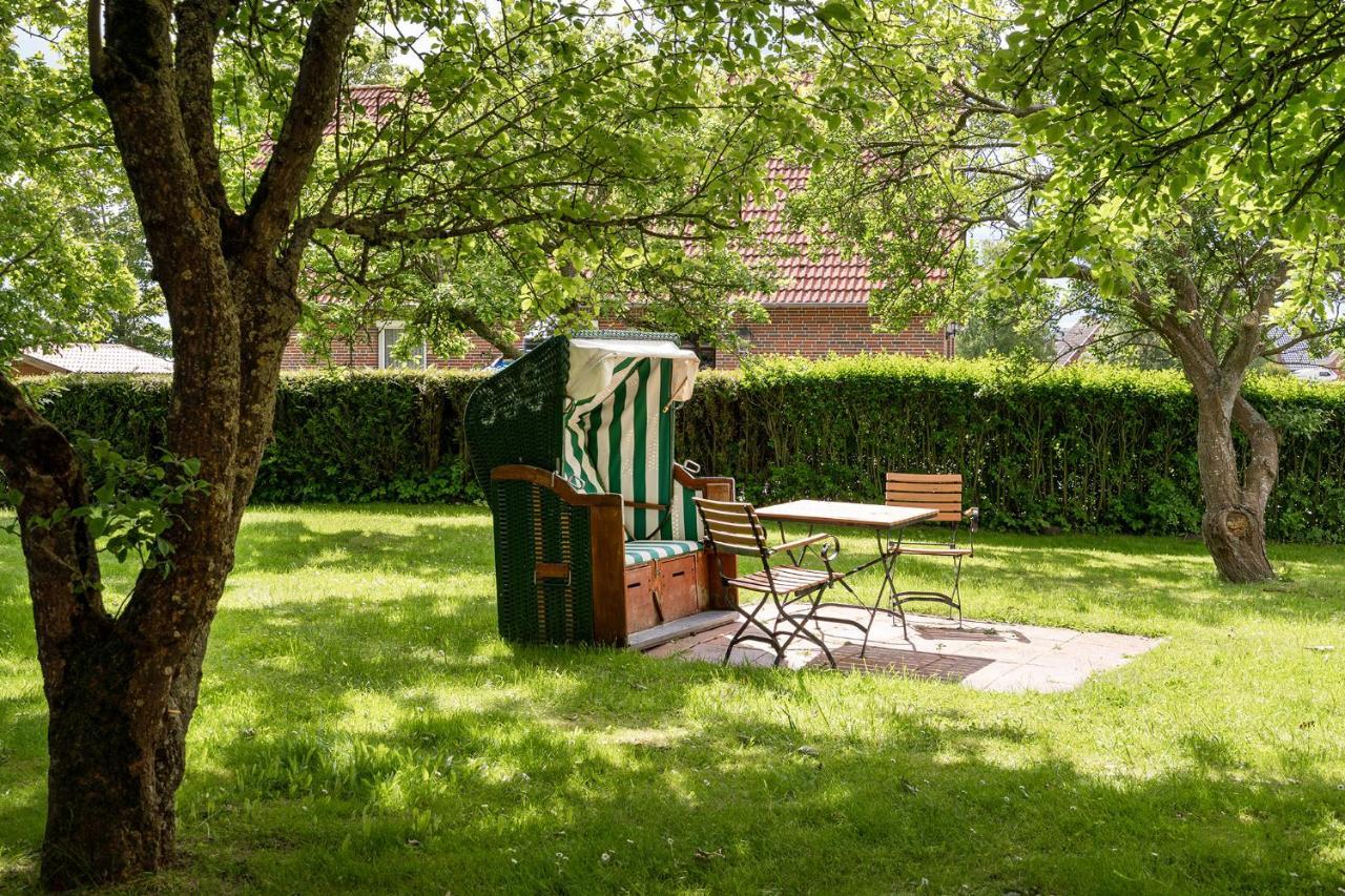 Gulfhof Butendiek - Ferienapartments Neuharlingersiel Exterior foto